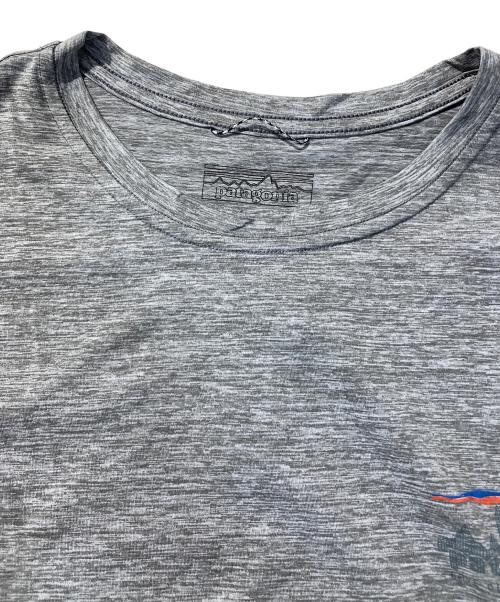 Patagonia（パタゴニア）Patagonia (パタゴニア) Long Sleeved Capilene Cool Daily Graphic Shirt グレー サイズ:Sの古着・服飾アイテム