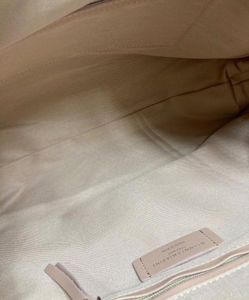 GIANNI CHIARINI（ジャンニ キアリーニ）GIANNI CHIARINI (ジャンニ キアリーニ) ハンドバッグ アイボリーの古着・服飾アイテム