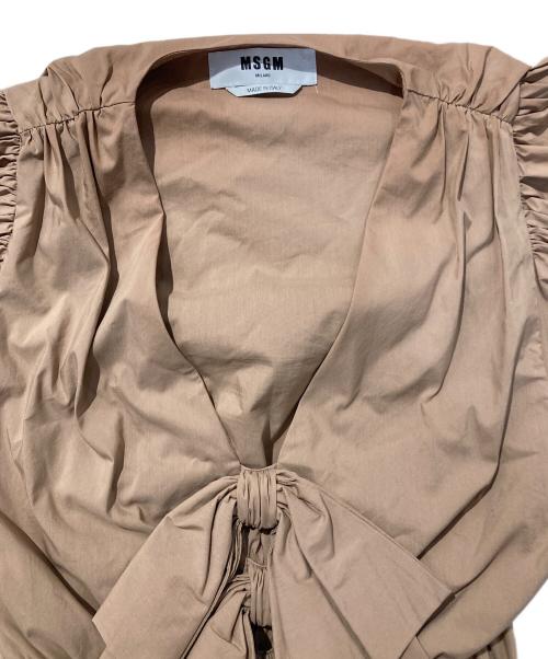 MSGM（エムエスジーエム）MSGM (エムエスジーエム) リボンデザインミニワンピース ベージュ サイズ:SIZE 40の古着・服飾アイテム