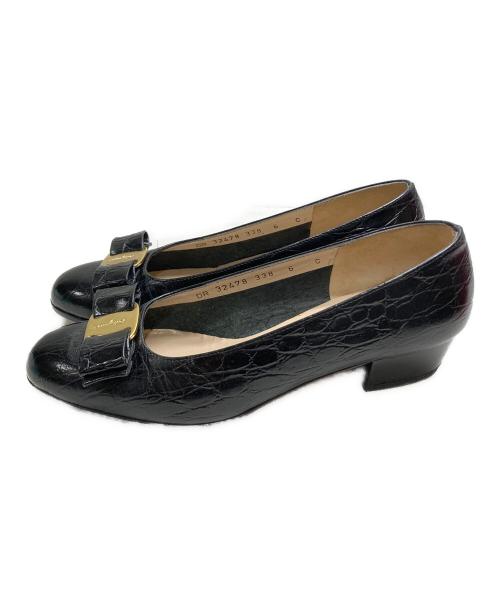 Salvatore Ferragamo（サルヴァトーレ フェラガモ）Salvatore Ferragamo (サルヴァトーレ フェラガモ) クロコ型押しパンプス ブラック サイズ:SIZE6の古着・服飾アイテム