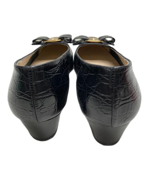 Salvatore Ferragamo（サルヴァトーレ フェラガモ）Salvatore Ferragamo (サルヴァトーレ フェラガモ) クロコ型押しパンプス ブラック サイズ:SIZE6の古着・服飾アイテム