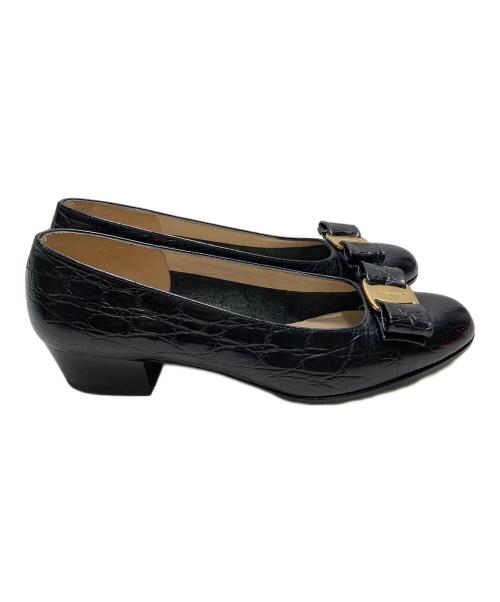 Salvatore Ferragamo（サルヴァトーレ フェラガモ）Salvatore Ferragamo (サルヴァトーレ フェラガモ) クロコ型押しパンプス ブラック サイズ:SIZE6の古着・服飾アイテム