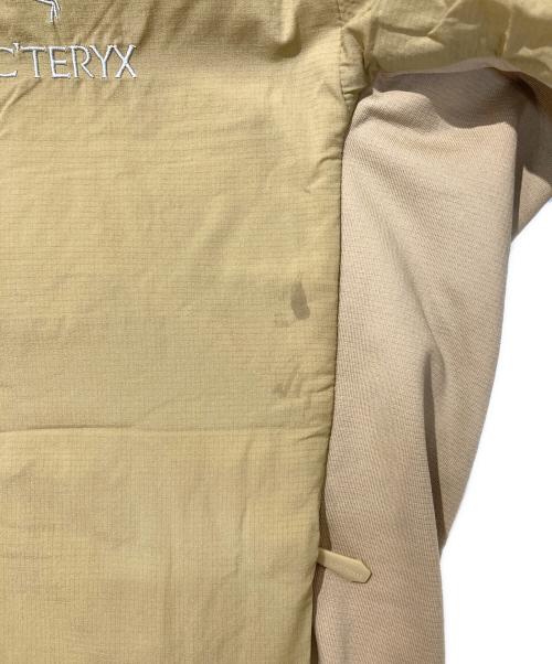 ARC'TERYX（アークテリクス）ARC'TERYX (アークテリクス) Atom Hoody ベージュ サイズ:Sの古着・服飾アイテム