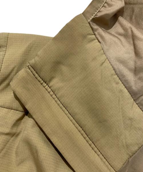 ARC'TERYX（アークテリクス）ARC'TERYX (アークテリクス) Atom Hoody ベージュ サイズ:Sの古着・服飾アイテム