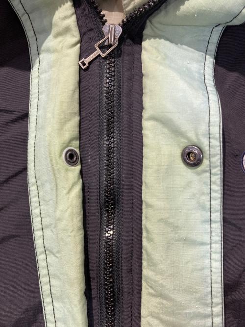 stussy（ステューシー）stussy (ステューシー) ナイロンフーデッドジャケット ブラック サイズ:Lの古着・服飾アイテム
