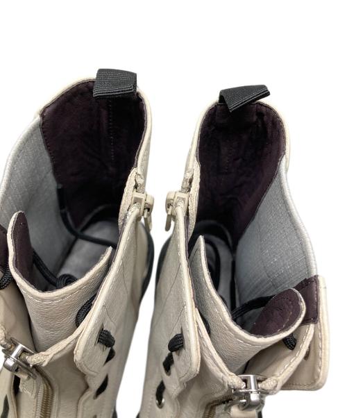 MODE ET JACOMO（モード・エ・ジャコモ）MODE ET JACOMO (モード・エ・ジャコモ) フロントジッパーサイドゴアブーツ ベージュ サイズ:24の古着・服飾アイテム