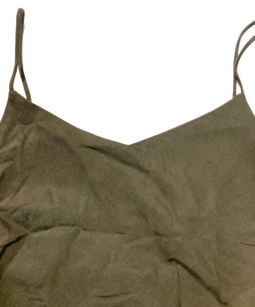 Noble（ノーブル）Noble (ノーブル) ワイドVネックフィブリルキャミワンピース グリーン サイズ:FREEの古着・服飾アイテム