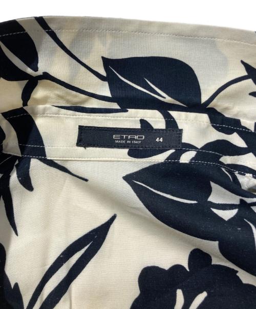 ETRO（エトロ）ETRO (エトロ) 総柄シャツ ホワイト×ブラック サイズ:SIZE 44の古着・服飾アイテム
