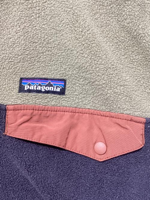 Patagonia（パタゴニア）Patagonia (パタゴニア) ライトウェイトシンチラ スナップT グリーン×グレー サイズ:xsの古着・服飾アイテム