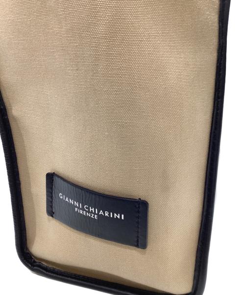 GIANNI CHIARINI（ジャンニ キアリーニ）GIANNI CHIARINI (ジャンニ キアリーニ) キャンバストートバッグ ベージュの古着・服飾アイテム