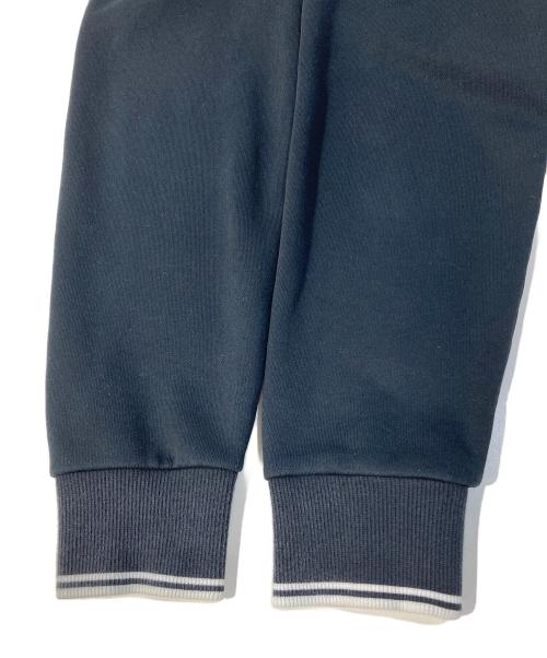 FRED PERRY（フレッドペリー）FRED PERRY (フレッドペリー) スウェット ブラック サイズ:Ｌの古着・服飾アイテム