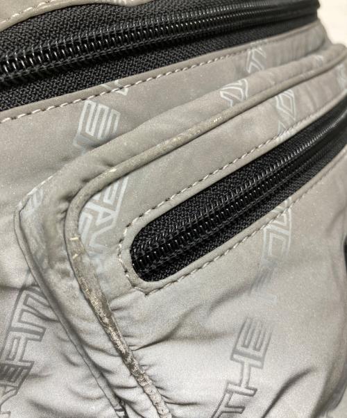 BALENCIAGA（バレンシアガ）BALENCIAGA (バレンシアガ) パワーオブドリームスプリントヒップバッグ グレーの古着・服飾アイテム