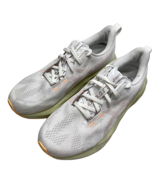 asics（アシックス）asics (アシックス) NOVABLAST 5 アイボリー サイズ:26.5の古着・服飾アイテム