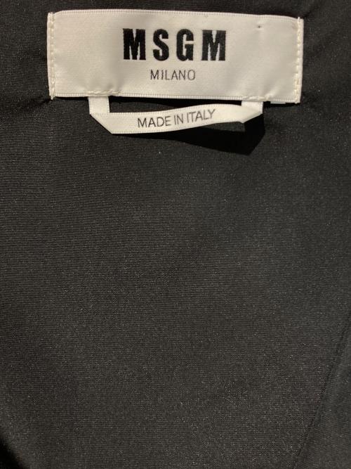 MSGM（エムエスジーエム）MSGM (エムエスジーエム) フロントリボンノースリーブワンピース ブラック サイズ:40の古着・服飾アイテム