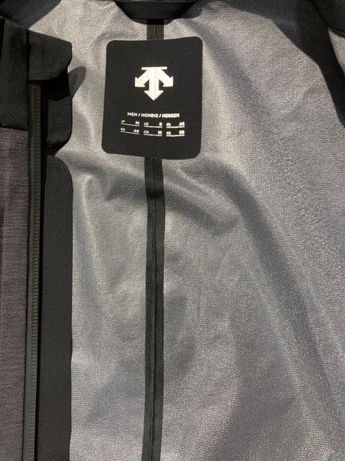 DESCENTE GOLF（デサントゴルフ）DESCENTE GOLF (デサントゴルフ) 無縫（MU-SEW）フルジップジャケット ブラック サイズ:Mの古着・服飾アイテム