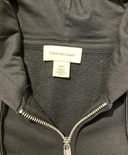 Calvin Klein Jeans（カルバンクラインジーンズ）Calvin Klein Jeans (カルバンクラインジーンズ) ロゴジップアップパーカー ブラック サイズ:Sの古着・服飾アイテム