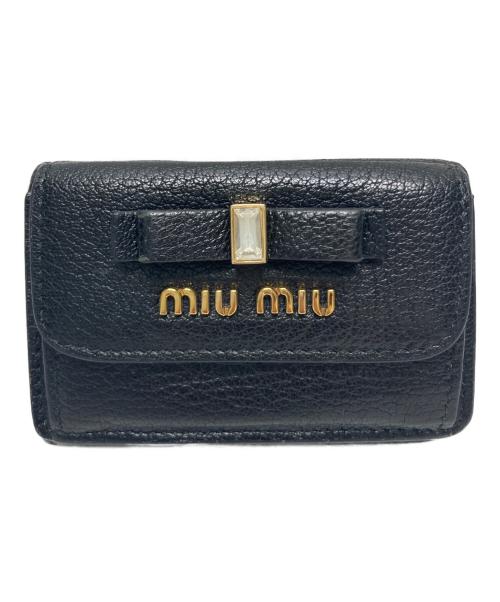 MIU MIU（ミュウミュウ）MIU MIU (ミュウミュウ) リボンクリスタルミニウォレット ブラック サイズ:FREEの古着・服飾アイテム