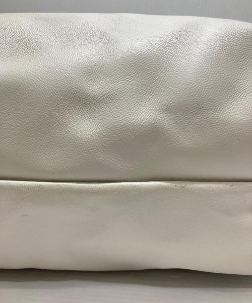 CELERI（セルリ）CELERI (セルリ) Medium Pouch クラッチ ホワイトの古着・服飾アイテム