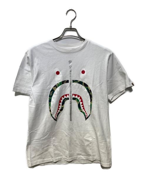 A BATHING APE（アベイシングエイプ）A BATHING APE (アベイシングエイプ) プリントTシャツ ホワイト サイズ:Mの古着・服飾アイテム