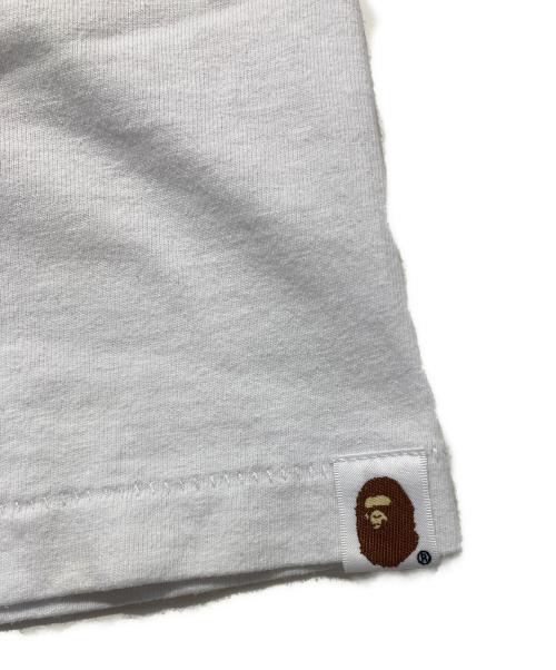 A BATHING APE（アベイシングエイプ）A BATHING APE (アベイシングエイプ) プリントTシャツ ホワイト サイズ:Mの古着・服飾アイテム