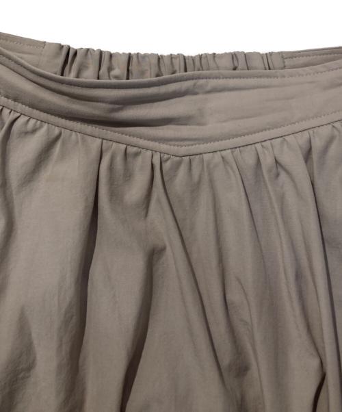 HER LIP TO（ハーリップトゥ）Her lip to (ハーリップトゥ) Round Tiered Long Skirt ベージュ サイズ:Sの古着・服飾アイテム