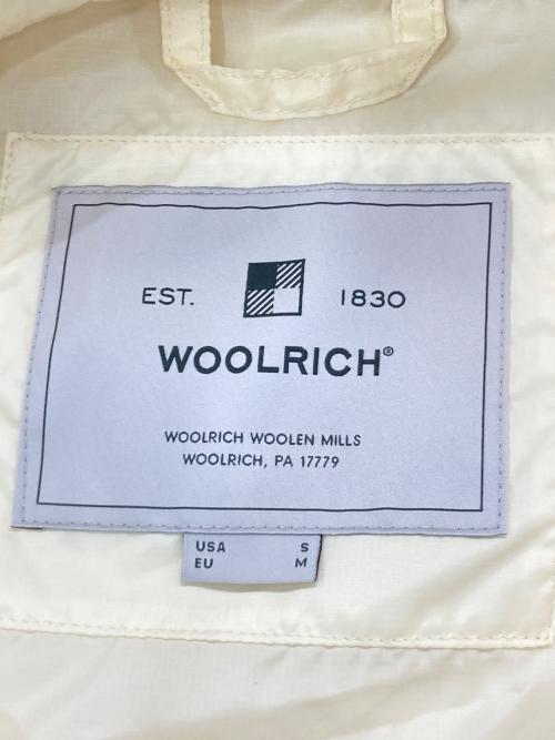 WOOLRICH（ウールリッチ）WOOLRICH (ウールリッチ) ウインドブレーカー アイボリー サイズ:Sの古着・服飾アイテム