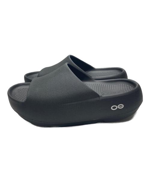 OOFOS（ウーフォス）OOFOS (ウーフォス) リカバリーサンダル ブラック サイズ:EU　42の古着・服飾アイテム