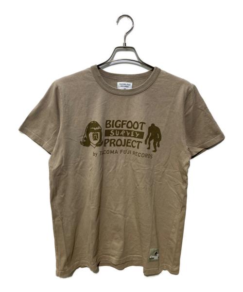 TACOMA FUJI RECORDS（タコマ フジ レコード）TACOMA FUJI RECORDS (タコマ フジ レコード) NANGA (ナンガ) BIGFOOT SURVEY PROJECT LOGO TEE ベージュ サイズ:Mの古着・服飾アイテム