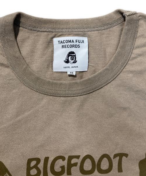 TACOMA FUJI RECORDS（タコマ フジ レコード）TACOMA FUJI RECORDS (タコマ フジ レコード) NANGA (ナンガ) BIGFOOT SURVEY PROJECT LOGO TEE ベージュ サイズ:Mの古着・服飾アイテム