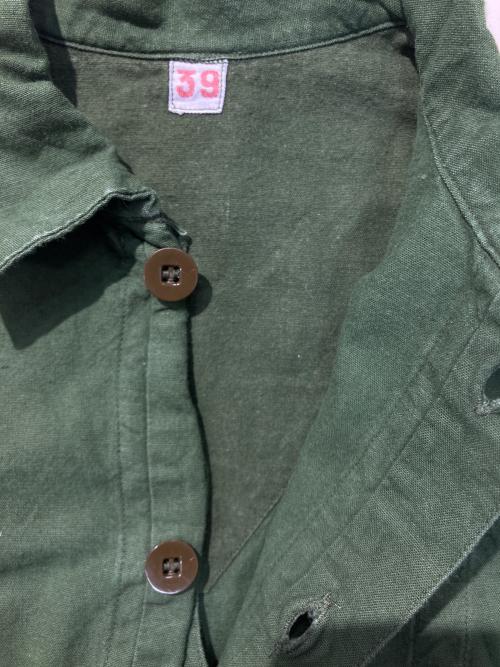 Swedish Army（スウェーデン軍）SWEDISH ARMY (スウェーデン軍) M55スリーピングシャツ カーキ サイズ:39の古着・服飾アイテム