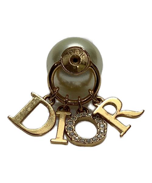 Dior（ディオール）DIOR (ディオール) パールロゴピアス ホワイトの古着・服飾アイテム