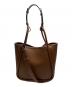 CHARLES & KEITH (チャールズアンドキース) ライラチューブラスラウチートートバッグ ブラウン：8000円