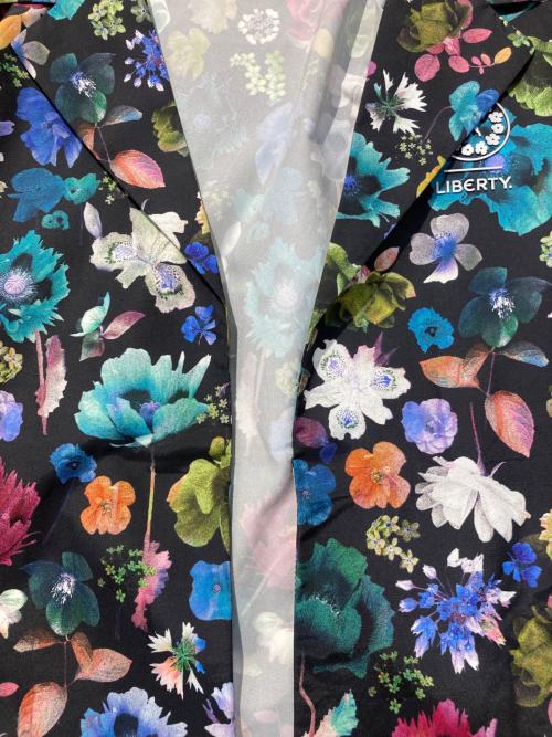 PUMA（プーマ）PUMA (プーマ) LIBERTY (リバティ) フラワープリントジャケット マルチカラー サイズ:Sの古着・服飾アイテム