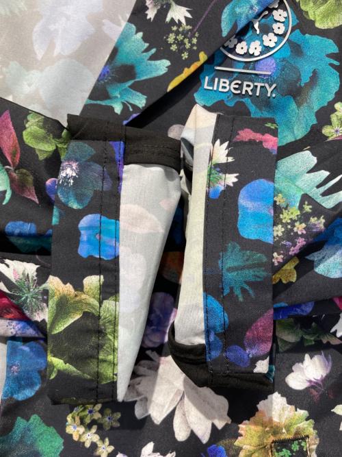 PUMA（プーマ）PUMA (プーマ) LIBERTY (リバティ) フラワープリントジャケット マルチカラー サイズ:Sの古着・服飾アイテム