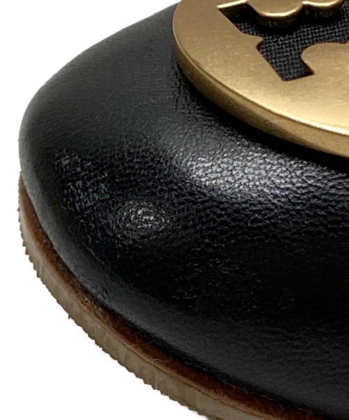 TORY BURCH（トリーバーチ）TORY BURCH (トリーバーチ) MINNIE CAP-BALLET STAMPED SNAKE PRINTED LEATHER ホワイト×ブラック サイズ:6　1/2の古着・服飾アイテム
