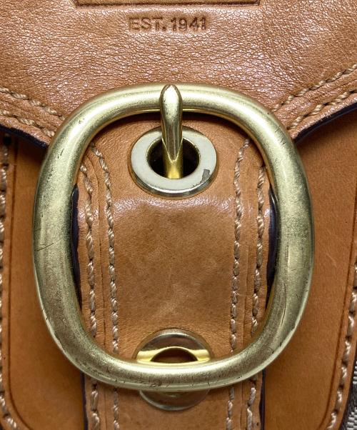 COACH（コーチ）COACH (コーチ) シグネチャー ショルダーバッグ ブラウンの古着・服飾アイテム