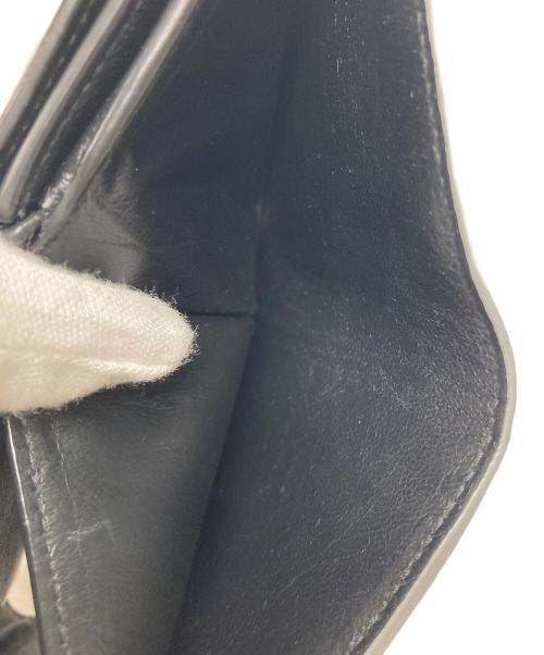 BALENCIAGA（バレンシアガ）BALENCIAGA (バレンシアガ) Hourglass Compact Wallet シルバーの古着・服飾アイテム