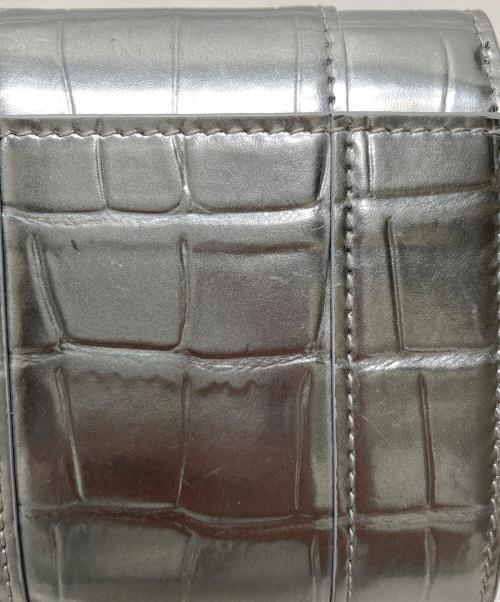 BALENCIAGA（バレンシアガ）BALENCIAGA (バレンシアガ) Hourglass Compact Wallet シルバーの古着・服飾アイテム