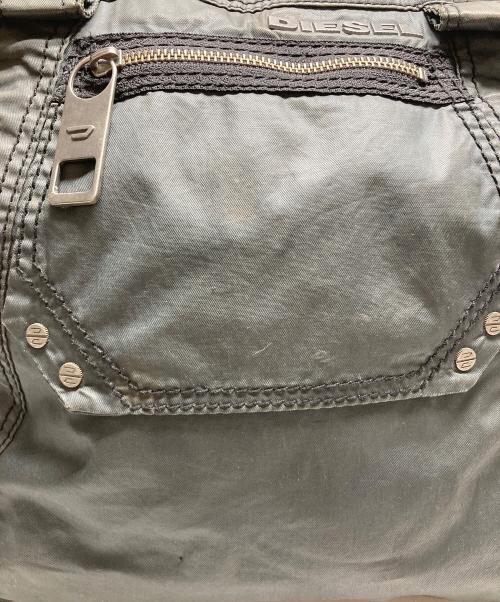 DIESEL（ディーゼル）DIESEL (ディーゼル) メタルロゴハンドバッグ カーキの古着・服飾アイテム