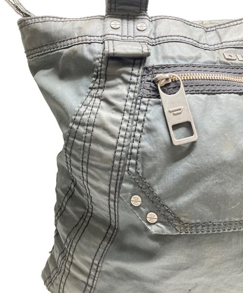 DIESEL（ディーゼル）DIESEL (ディーゼル) メタルロゴハンドバッグ カーキの古着・服飾アイテム