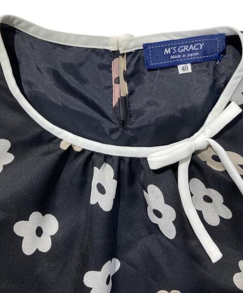 M'S GRACY（エムズグレイシー）M'S GRACY (エムズグレイシー) 花柄ブラウス ブラック サイズ:SIZE40の古着・服飾アイテム