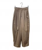 MAISON SPECIALメゾンスペシャル）の古着「Tuck Balloon Volume Pants」｜カーキ