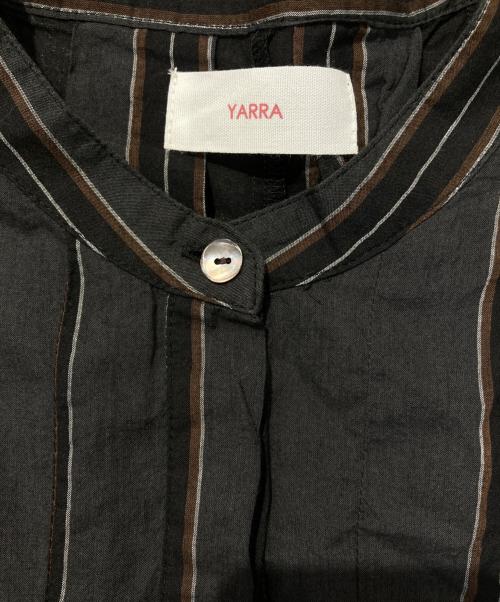 YARRA（ヤラ）YARRA (ヤラ) INDIAタック切替ノースリブラウス ブラック サイズ:FREEの古着・服飾アイテム