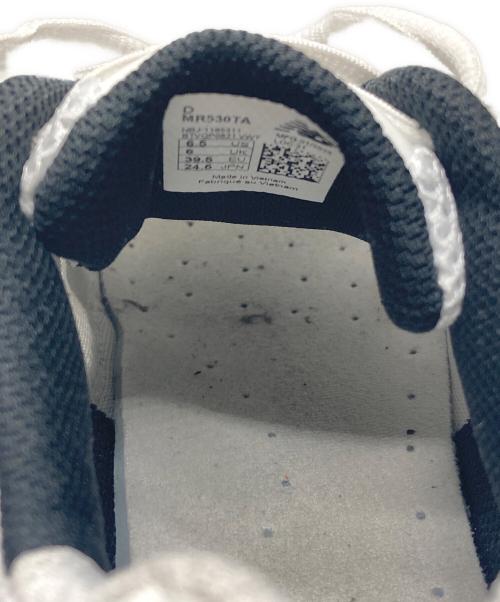 NEW BALANCE（ニューバランス）NEW BALANCE (ニューバランス) スニーカーMR530TA ホワイト サイズ:24.5cmの古着・服飾アイテム