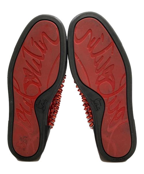 Christian Louboutin（クリスチャン・ルブタン）Christian Louboutin (クリスチャン・ルブタン) METAL PATENT SPIKERS ブラック×レッド サイズ:40 1/2の古着・服飾アイテム