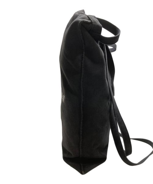 MM6 Maison Margiela（エムエムシックスメゾンマルジェラ）MM6 Maison Margiela (エムエムシックスメゾンマルジェラ) INSIDEOUT LOGO BERLIN BAG グレーの古着・服飾アイテム