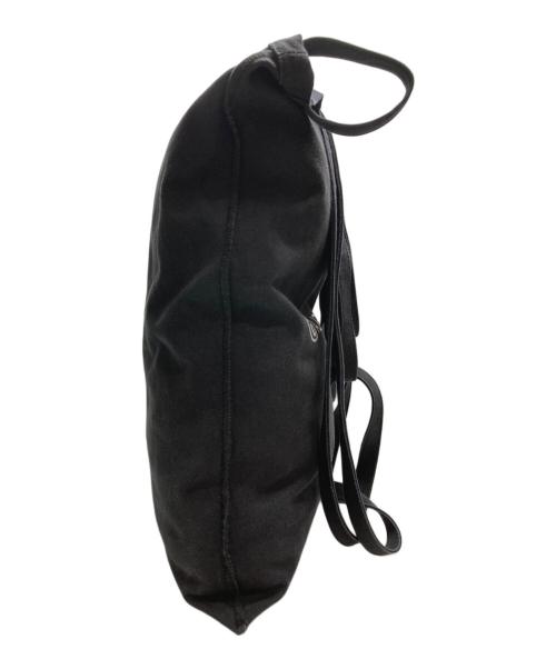 MM6 Maison Margiela（エムエムシックスメゾンマルジェラ）MM6 Maison Margiela (エムエムシックスメゾンマルジェラ) INSIDEOUT LOGO BERLIN BAG グレーの古着・服飾アイテム