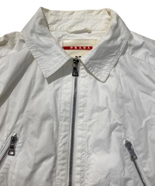 PRADA SPORTS（プラダスポーツ）PRADA SPORTS (プラダスポーツ) テクニカルマルチジップジャケット ホワイト サイズ:44の古着・服飾アイテム