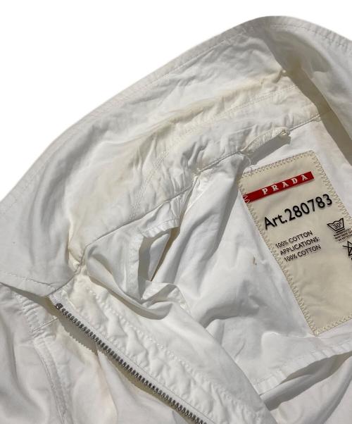 PRADA SPORTS（プラダスポーツ）PRADA SPORTS (プラダスポーツ) テクニカルマルチジップジャケット ホワイト サイズ:44の古着・服飾アイテム