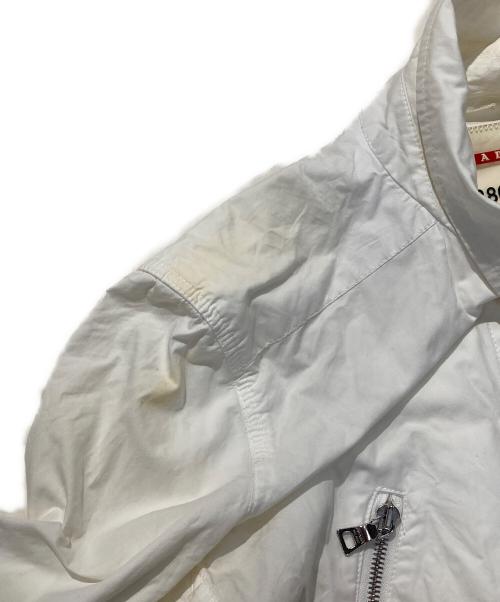 PRADA SPORTS（プラダスポーツ）PRADA SPORTS (プラダスポーツ) テクニカルマルチジップジャケット ホワイト サイズ:44の古着・服飾アイテム